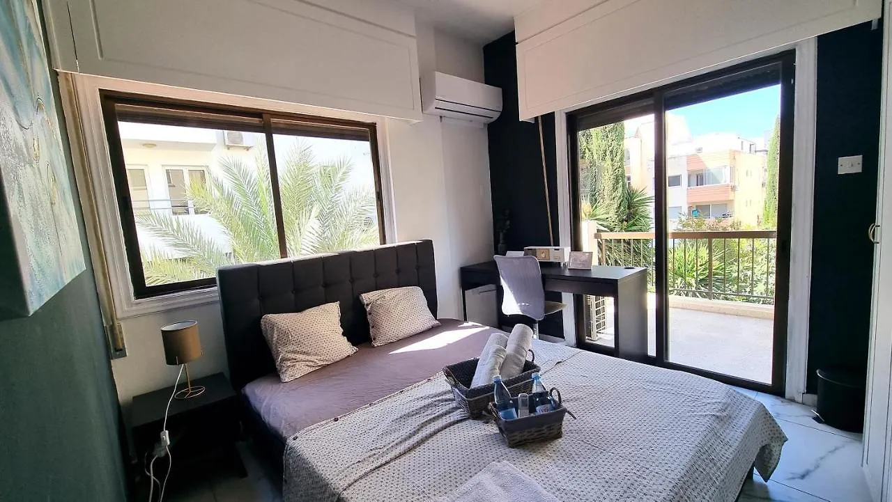 Cozy Beach Apt, Near Airport With 100Mbit Internet Larnaca Apartmán